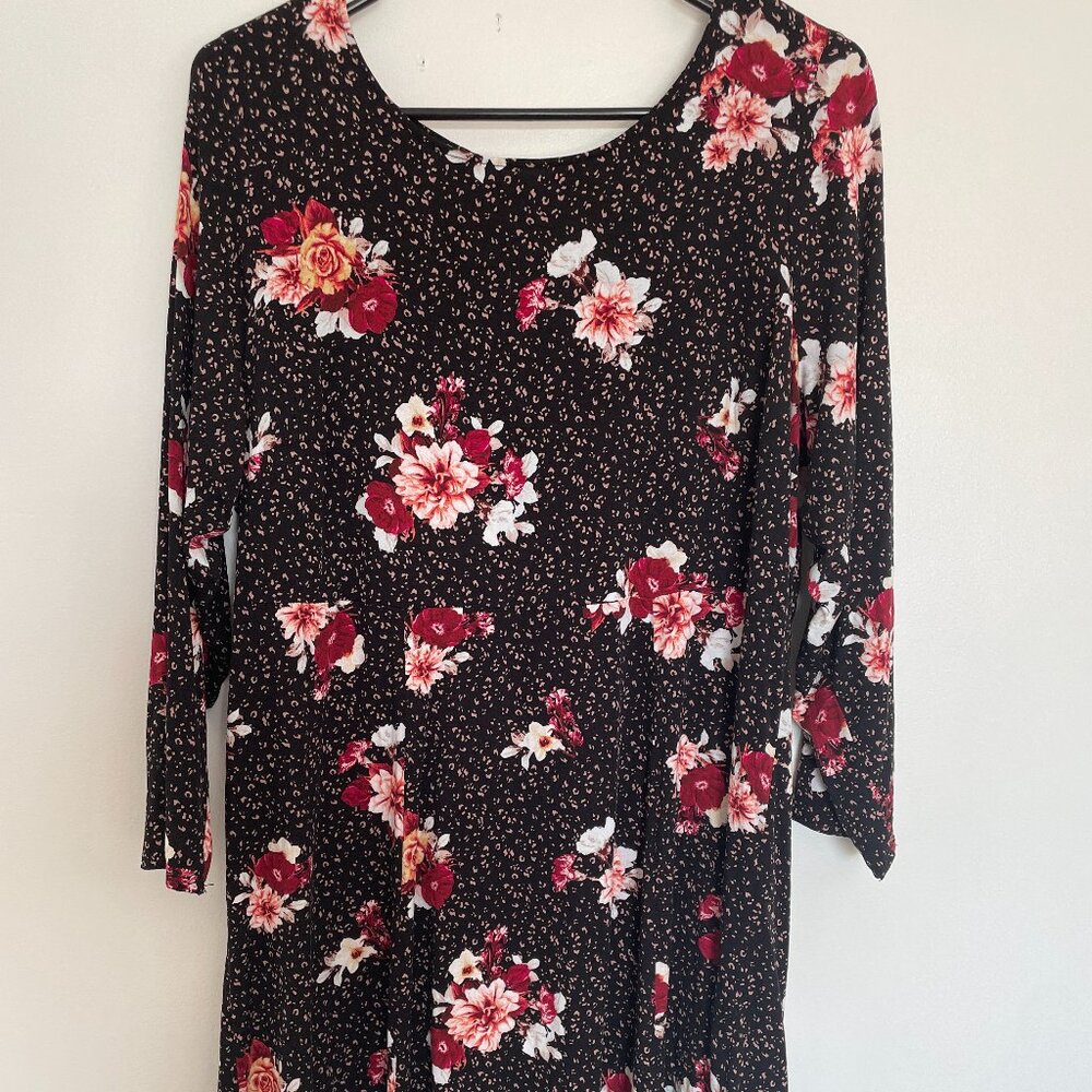 Torrid Floral Knee Length Dress Size 2X
